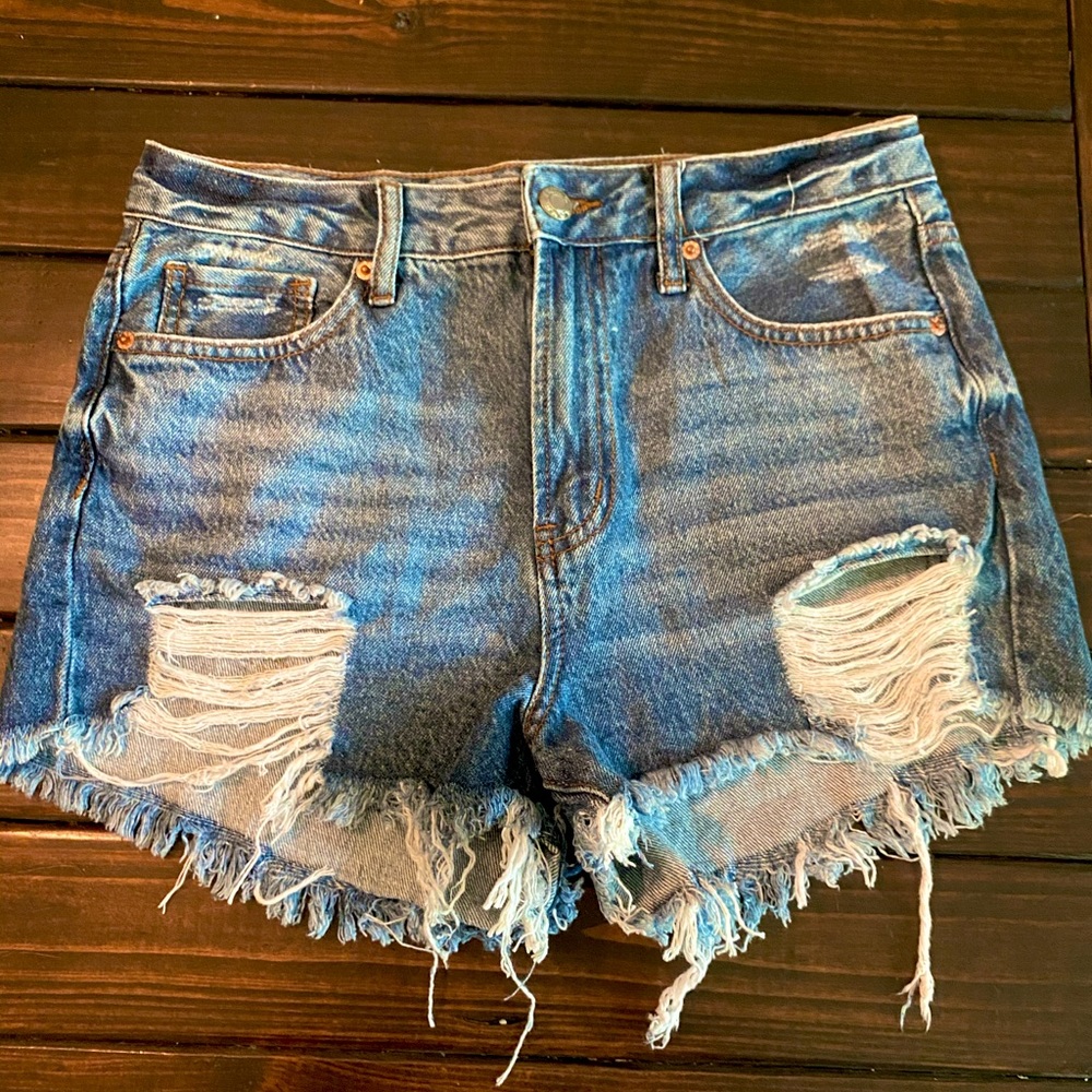 S.O.N.G. Jean denim shorts. Size 7. 28in waist
